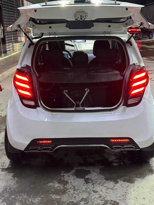 SPARK sotiladi 1.25 faqat naxtga bekorchila tel qimasin