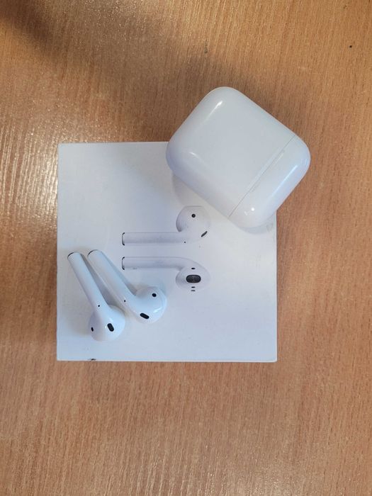AirPods 2 Б/У отличное состояние