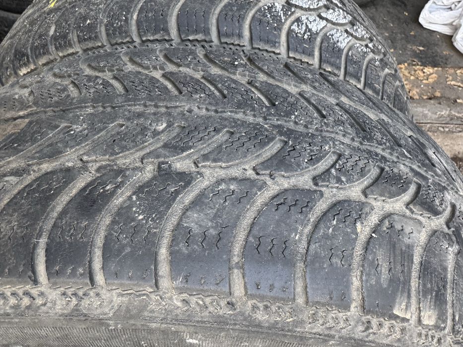 205/65/15 пара резин