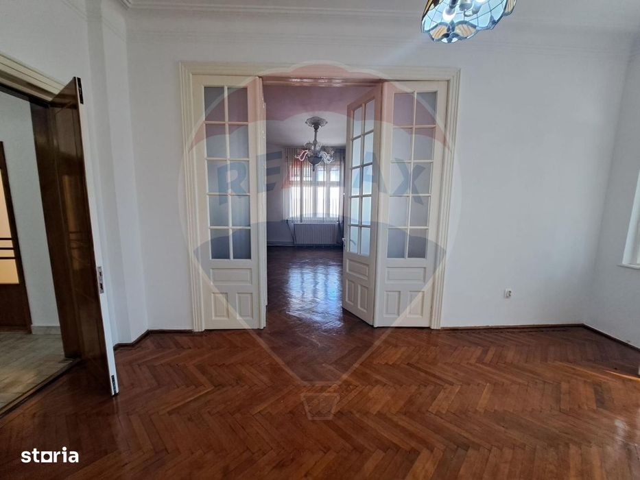 Vila de inchiriat, potrivita birouri, zona Gara.