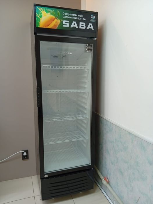 Холодильник в магазин