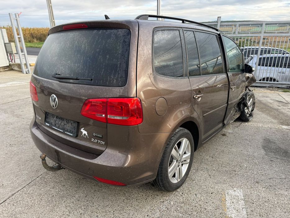 Dezmembrez Vw touran facelift 2012 Maro - LH8Z 2.0 tdi CFHC volan stanga