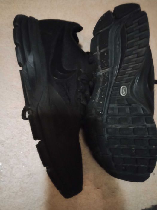 Продам кроссовки б/у в отличном состоянии