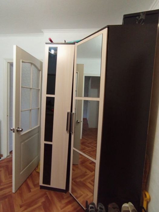 Продам шкаф в прихожую