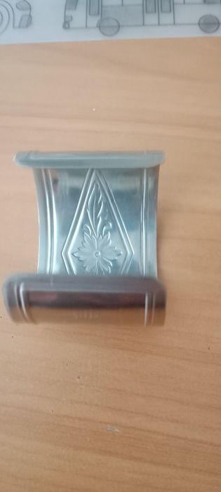 Продам браслет металлический на запястие