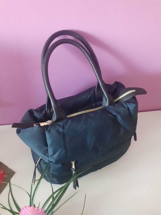 Geantă plimbat cățel de talie mică