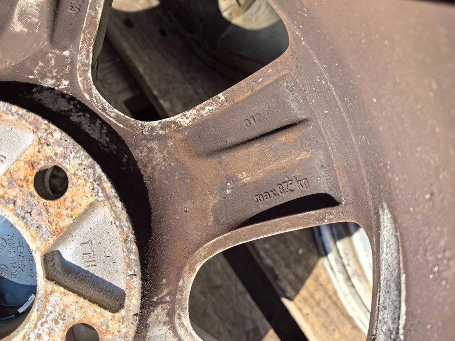 16 цола 5 х 120 мм Фолксваген Транспортер - 6,5 Инча / ЕТ 51