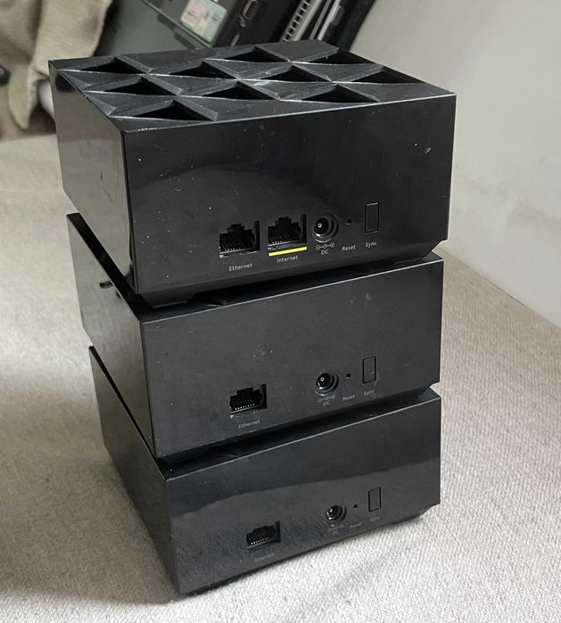 Sistem mesh WiFi 6 Netgear Nighthawk MR60 MS60 3 unitati AX1800