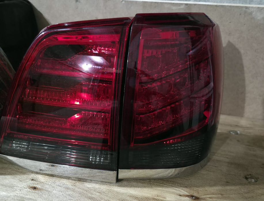 Toyota lend cruiser 200