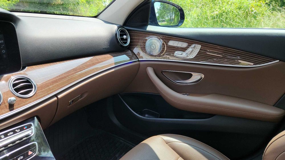 Mercedes E400 4Matic 3.5 бензин, всички екстри