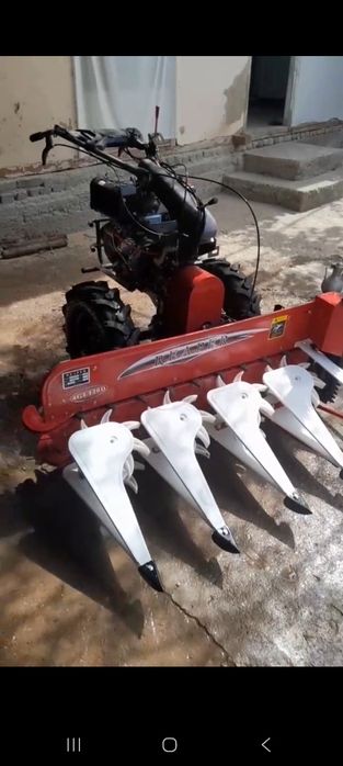 Yer haydaydigan o't o'radagan mini traktor