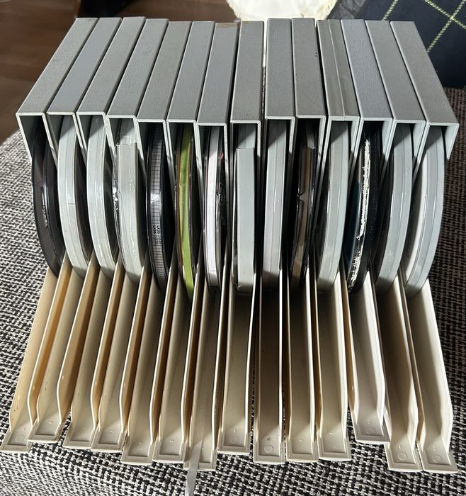 Vand benzi audio in carcase de plastic