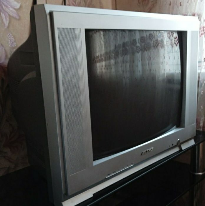 Продаётся телевизор рабочий в очень хорошем состоянии.
