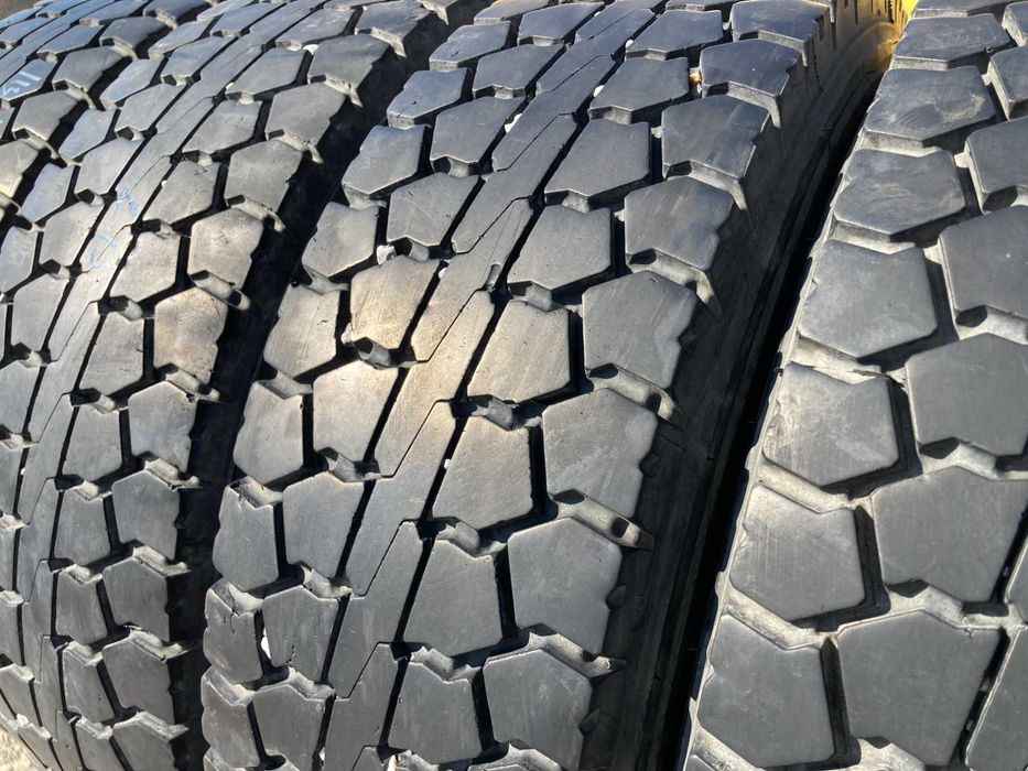 215/75/17.5 PIRELLI 2019г 9,5-10мм Задна Шарка 215/75 R17.5 Само 2броя