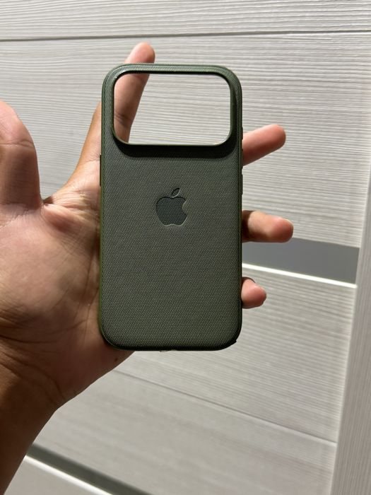 Orginal Apple chexol 17 Pro