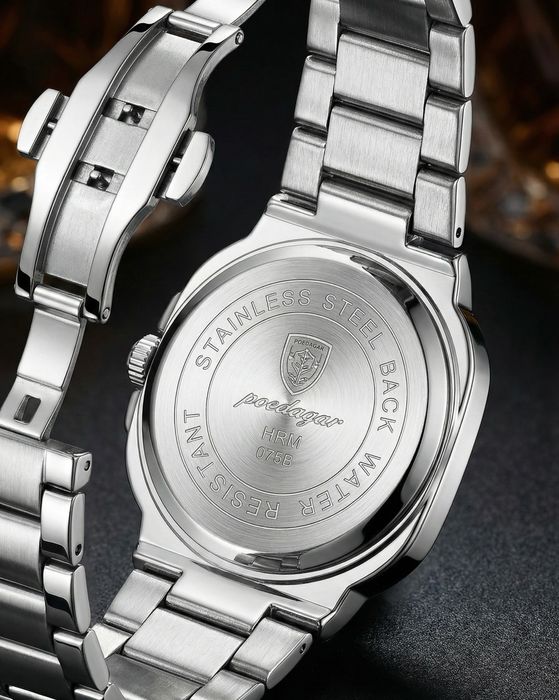 Часовник с изчистен стил и луксозен вид