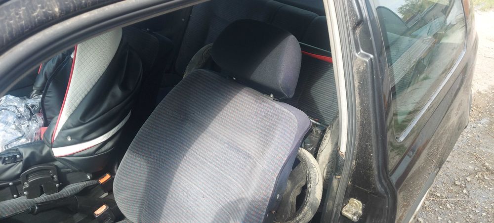 продавам фолксваген голф 1.4 газ/бензин