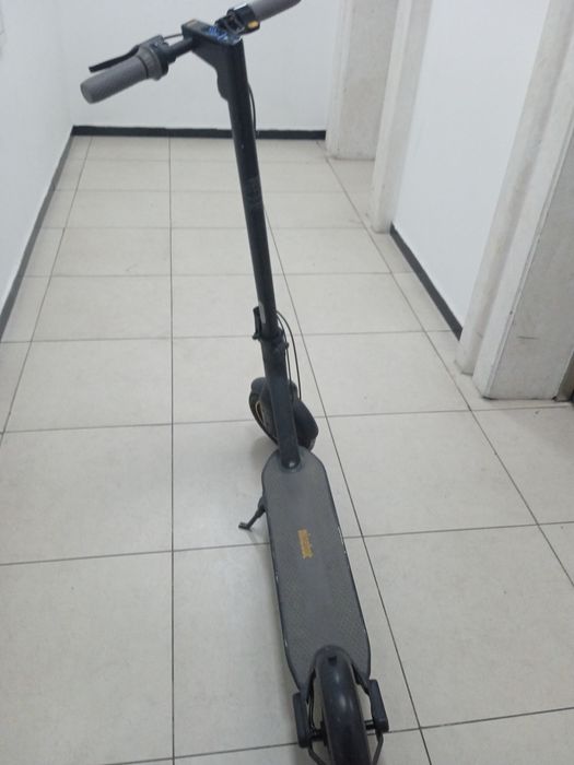 Продам электросамокат Ninebot g30p