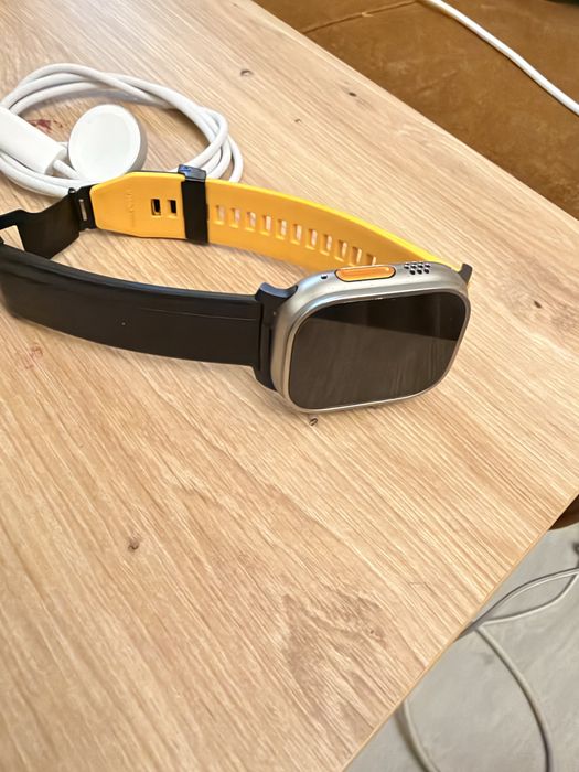 Vând Apple Watch Ultra – Stare Excelentă, Baterie 92%