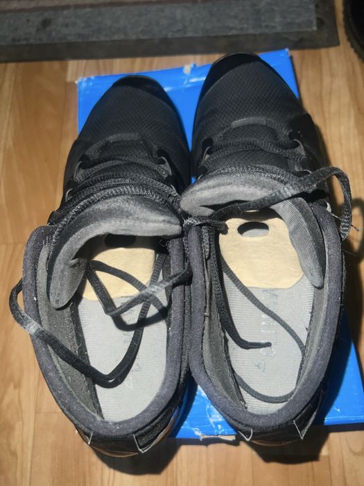 Продам Кросы Адида. Оригинал