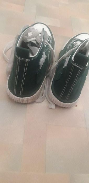 Продам кеды в хорошем состоянии
