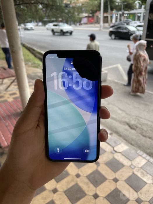 iPhone 11 pro 256gb 160$