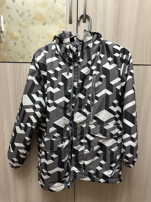 Продам куртку 152р