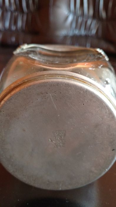 Шише с метален обков-стара Франция