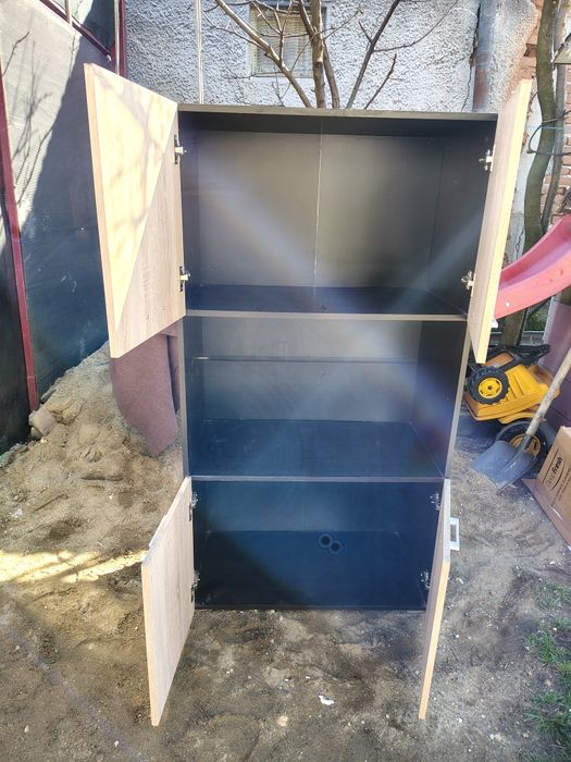 Dulap haine, comoda, televizor