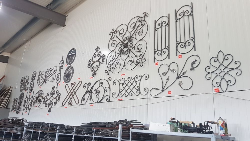 Ковано желязо - декоративни елементи за парапети, врати и огради