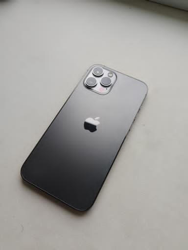 iPhone 12 . Проо