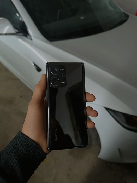 Redmi note 12 pro+5G
Karobka dokument bor 
Zaryatnik 120W 19 daqiqada