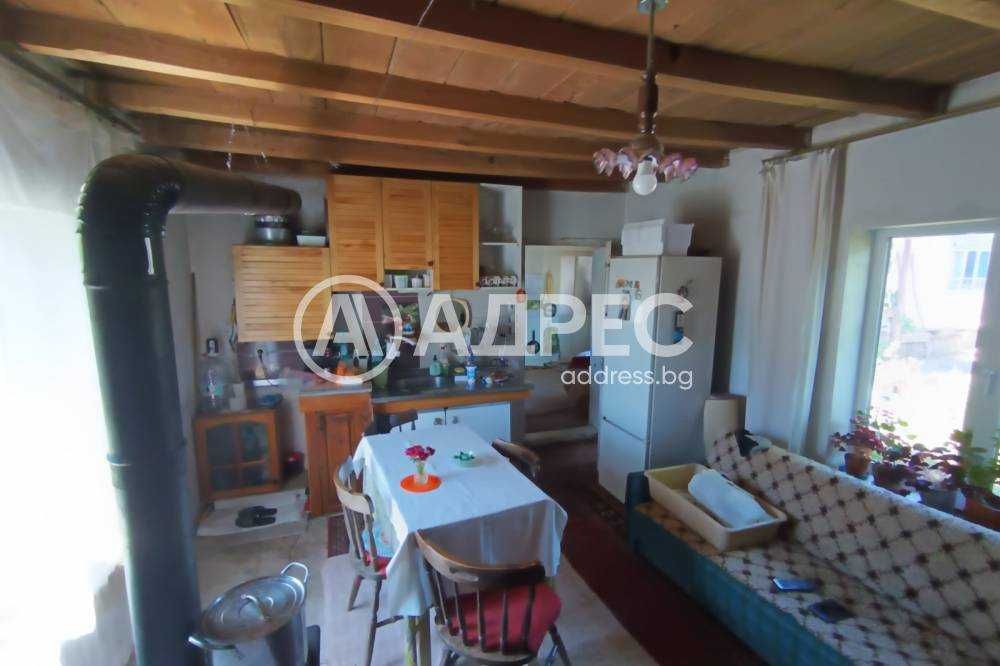 Продава се Къща в с. Побит камък, Област Разград - 100 кв.м за 204 €/кв.м - Снимка #4