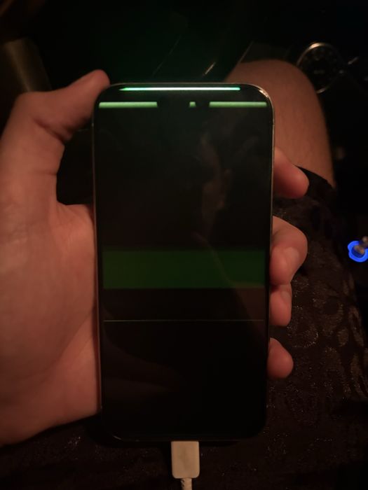 Vand iphone 15 pro de piese