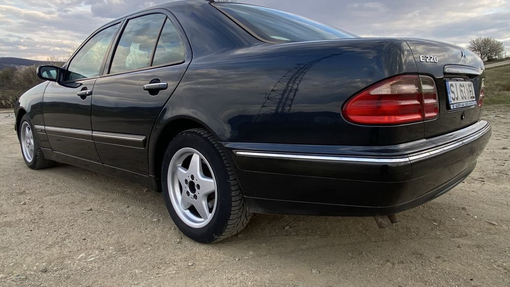 Mercedes E Class E220 W210
