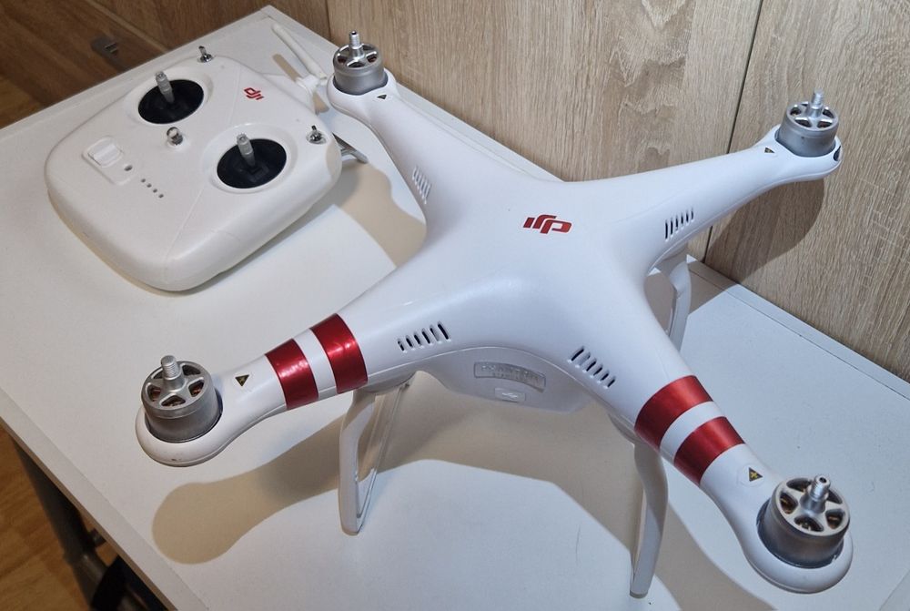 Vand Dji Phantom 3 Standard! Tot ce se vede in poze la 150 lei!