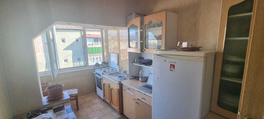 Apartament 2 camere-Stei - 2 balcoane