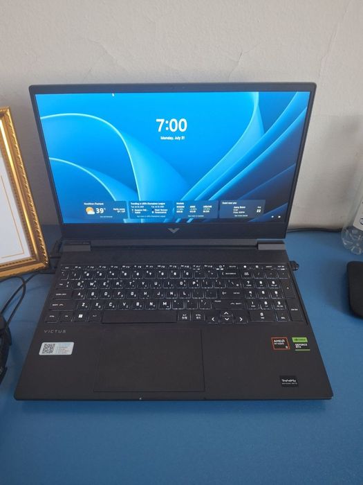 Hp victus sotiladi bir yillik garantiya bor