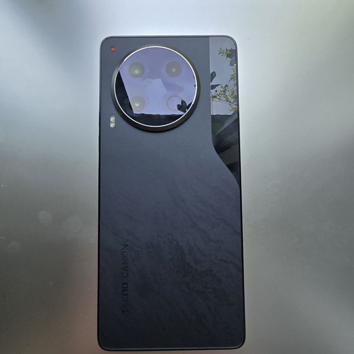 Tecno Camon 30 5g 16/256gb