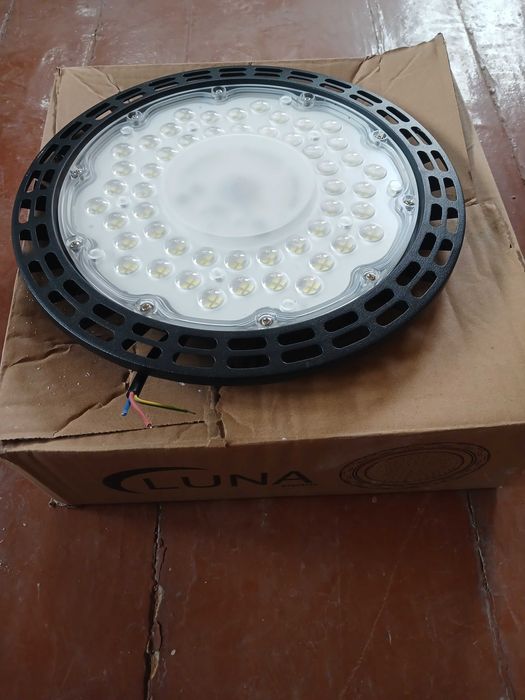 Прожектор потолочный