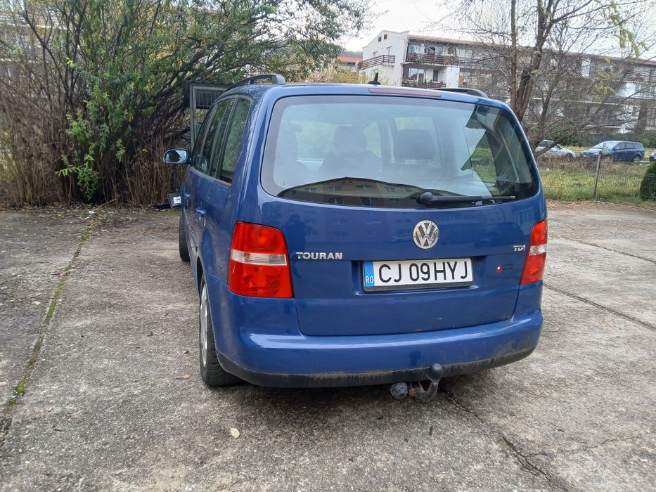 Vând Volkswagen touran