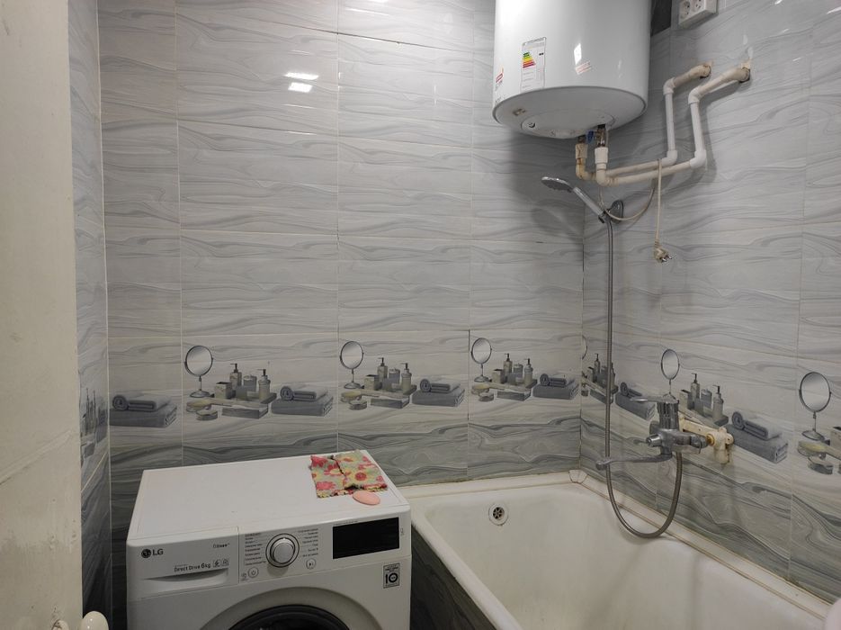 Зангиота тумани "Мясокомбинат" домларида ижарага квартира бор. Арзон.