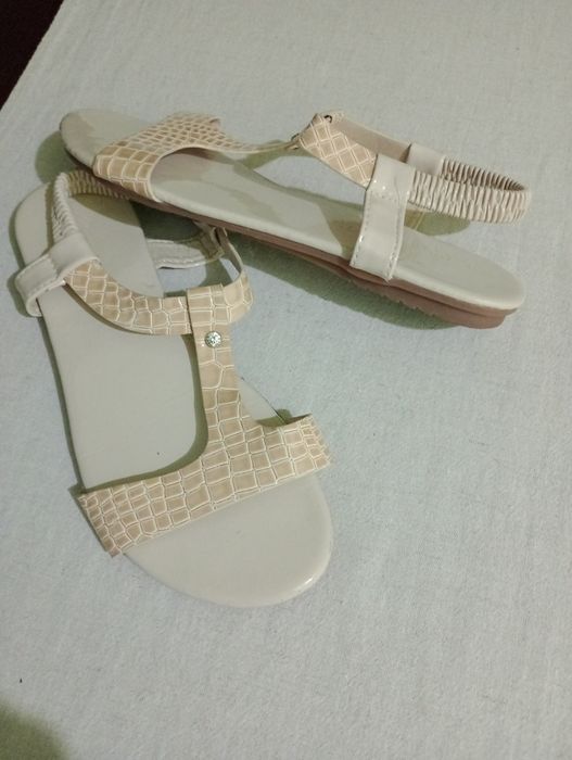 Sandale ,papuci, expadrile dantelate de vara, adidași, pantofi piele,.