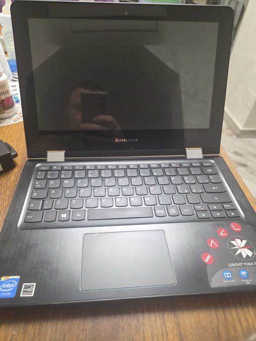 Laptop Lenovo Yoga 300