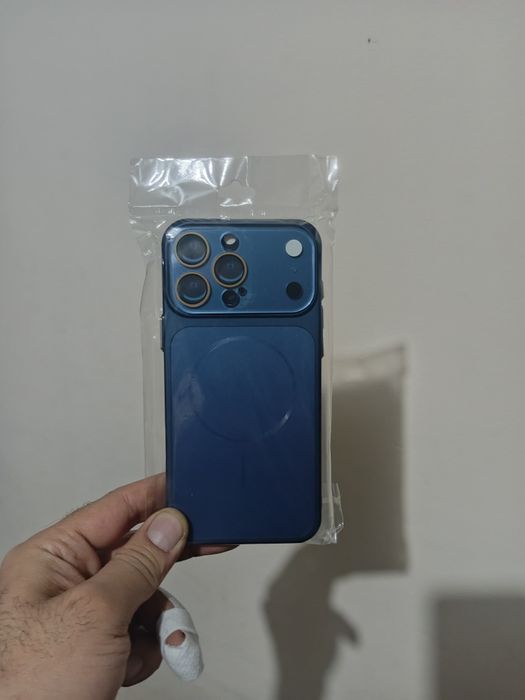 Чехол 16 про мах новый