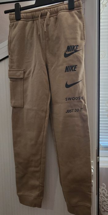 Долнища и суичър Найк