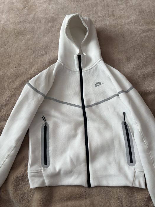 Nike tech fleece reflective