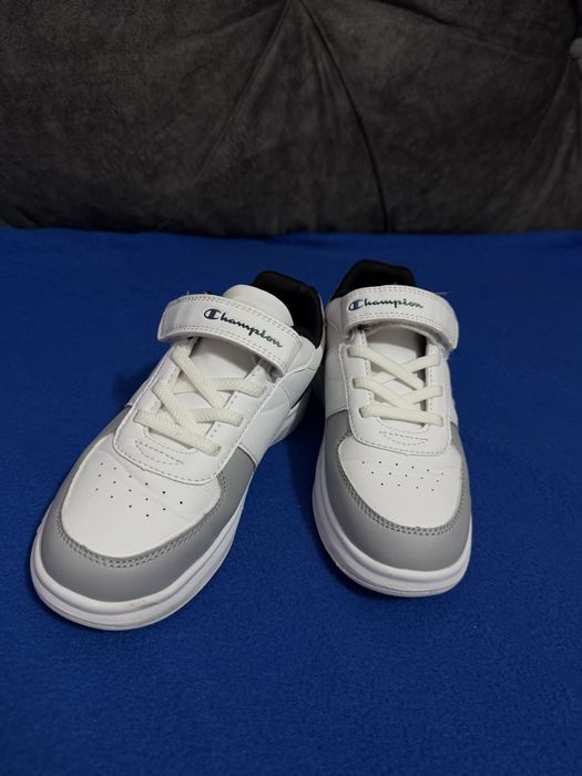 Adidași Champion mărimea 32
