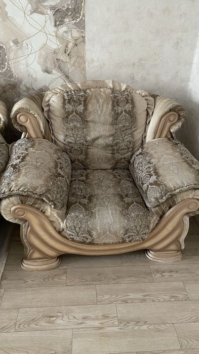 Продам диван тройка