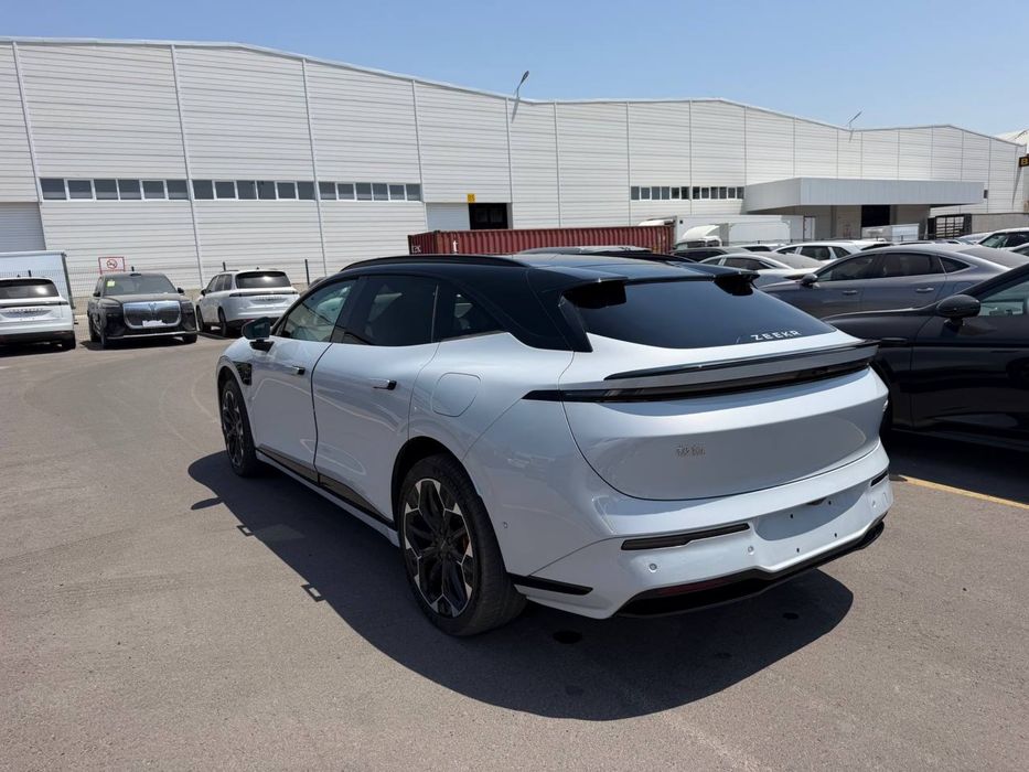 Зикр 007Gt AWD сотилади